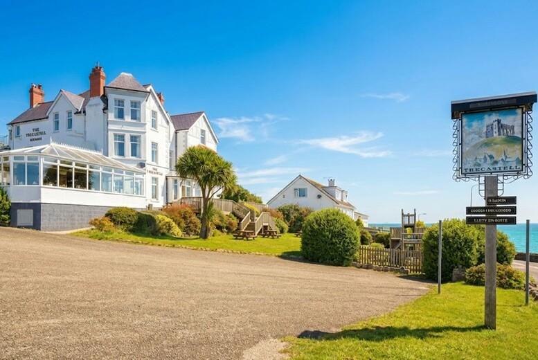 Anglesey Coastal Break For 2 - The Trecastell Hotel Bed And Breakfast Stay - Dining Option Available!