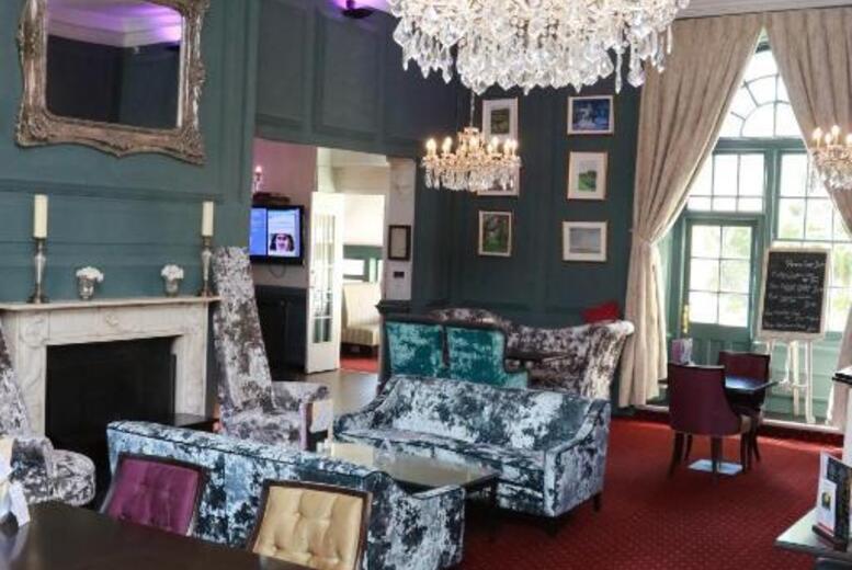 Suffolk Break For 2 At Kings Hotel Newmarket With Dinner, Prosecco And Late Checkout