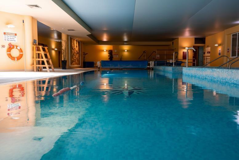 4* Spa Escape With Choice Of 2 Massages And Dry Floatation Therapy At Cocoon Spa - Amber Springs Hotel