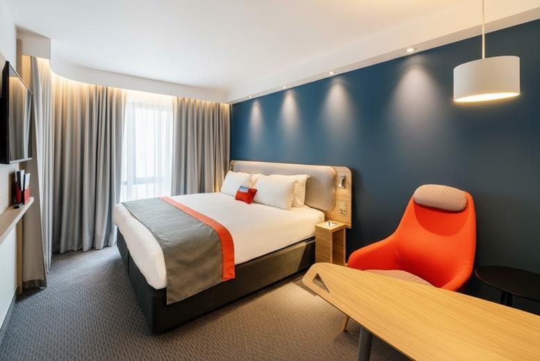 Derry Activity Stay For 2 - Breakfast, Late Checkout & €25 To Spend In The Kaboodle Acticity Bar