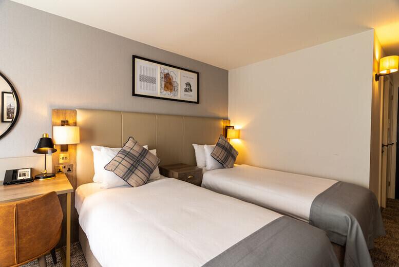 4* Milton Hill House, Oxford Spa Escape For 2: Breakfast, Spa Access, Dinner - Room Upgrade Option!