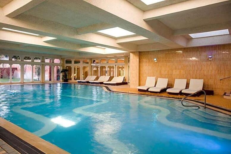 4* Walton Hall Hotel & Spa, Warwickshire: Late Checkout & Dining Escape