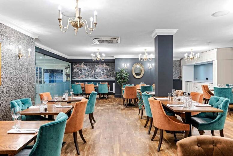 4* Norfolk Stay For 2 At The Dukes Head Hotel With Breakfast & Late Checkout