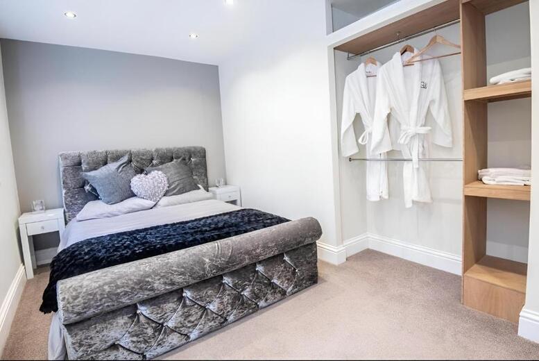 4* The George Wright Boutique Hotel Stay: Deluxe Double Room, Breakfast & Prosecco
