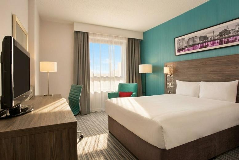 4* Leonardo Hotel Belfast Christmas Market Break For 2 With Breakfast, Prosecco & Late Checkout