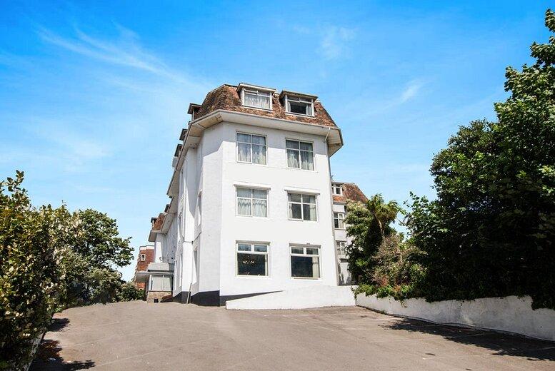 Bournemouth Bed & Breakfast Stay With Prosecco For Two