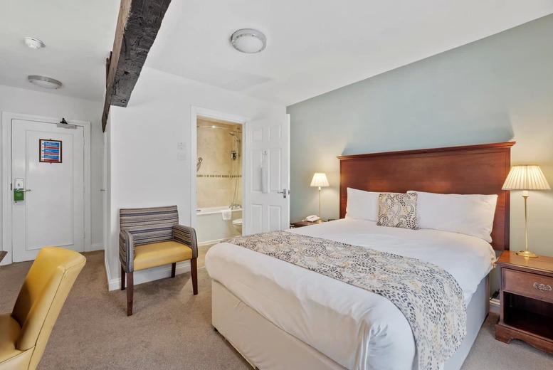 Dorchester Hotel Stay With Late Checkout At Sleeping Bear Hotel