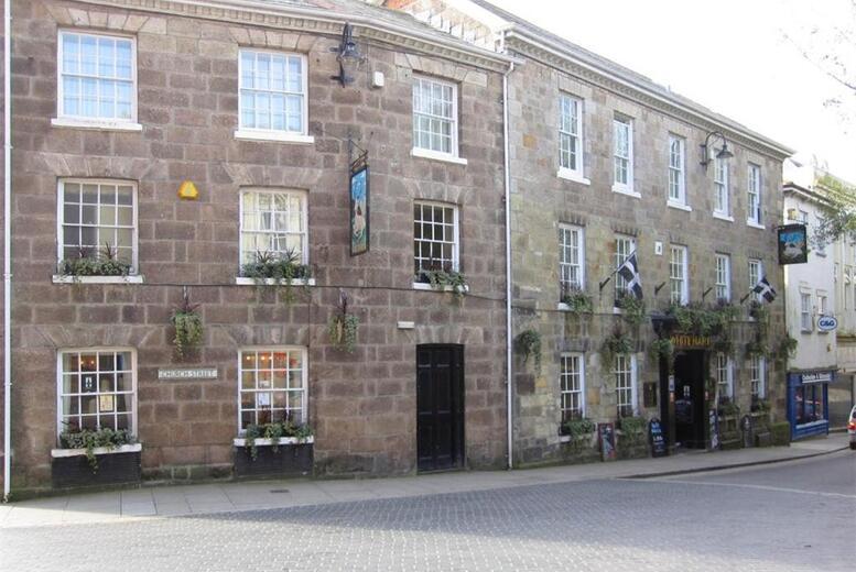 Cornwall Stay At The White Hart With Breakfast - Prosecco & Dinner Options Available!