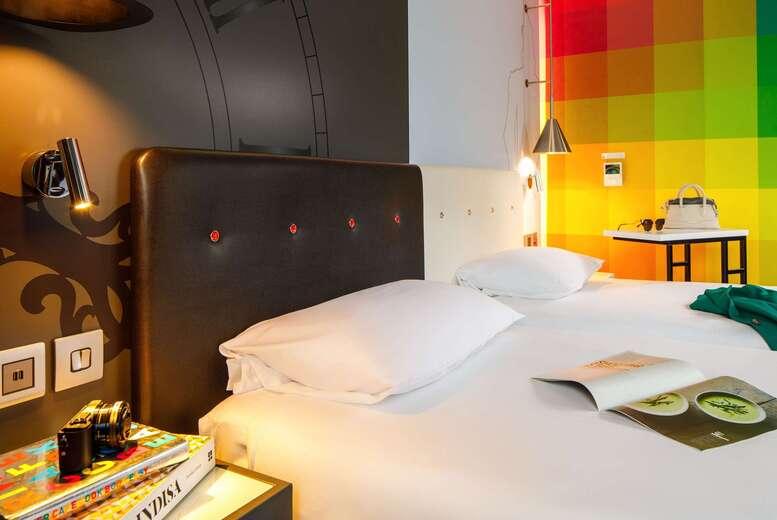 Central London Stay For 2 Near Borough Market - Breakfast & Welcome Drink!