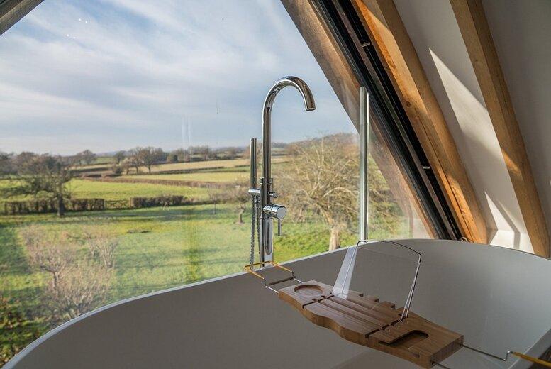 Kent Stay For 2 - With Breakfast, Late Checkout & Bottle Of Prosecco
