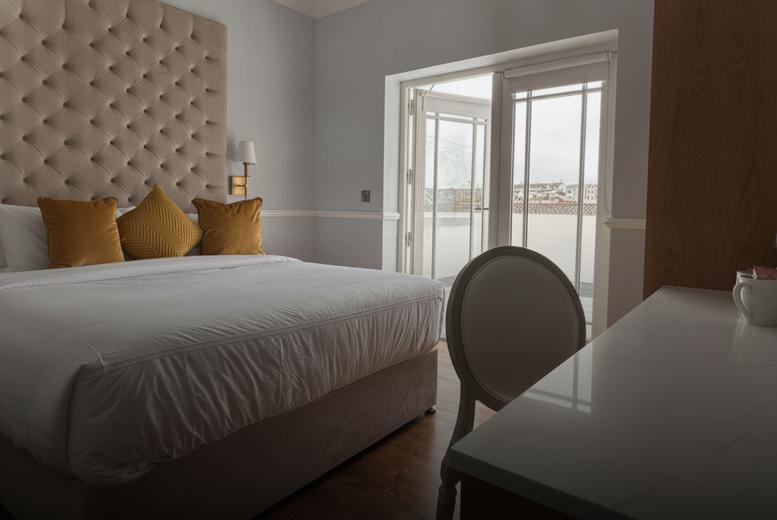 4* Donegal Getaway At Sweeney'S Hotel With Breakfast And Prosecco For Two